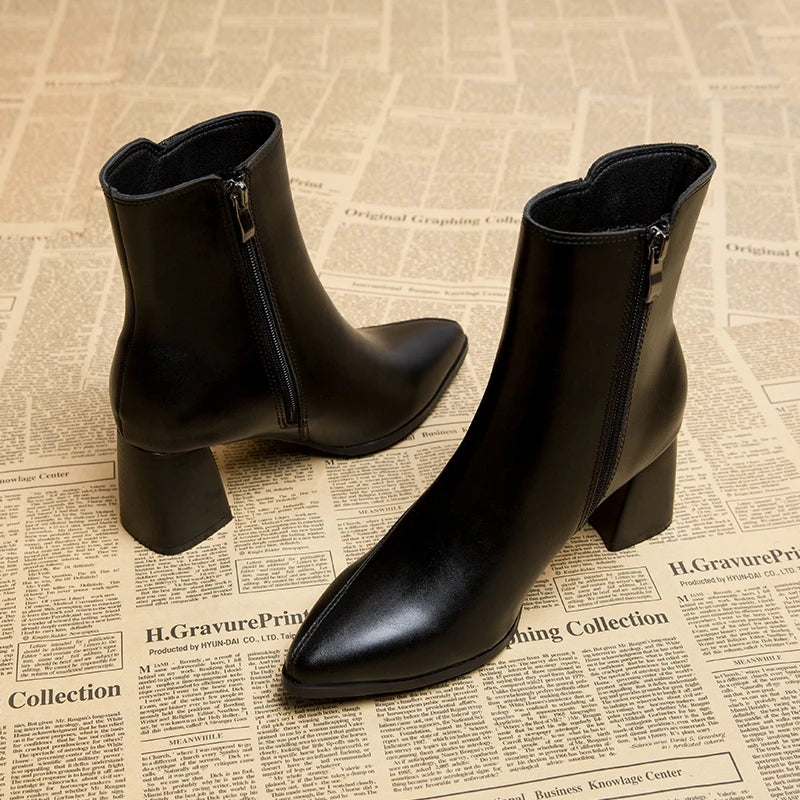 New British Style Thin and Thin Women's Boots Pointed Toe Thin Side Zipper Black Nude Boots Women